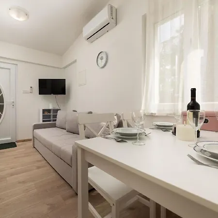 Fuer 4 Personen Ca 50 Qm In Njivice, Kvarner Bucht Krk Njivice