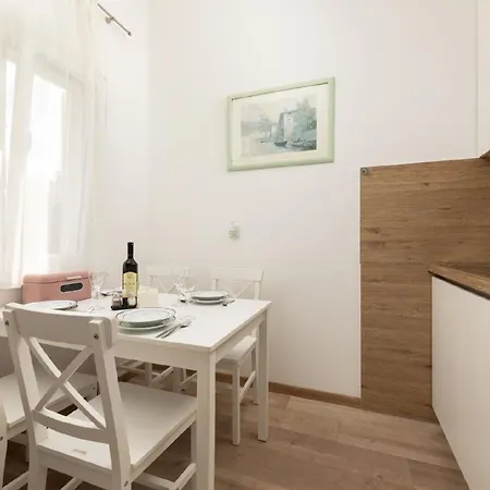 Fuer 4 Personen Ca 50 Qm In Njivice, Kvarner Bucht Krk